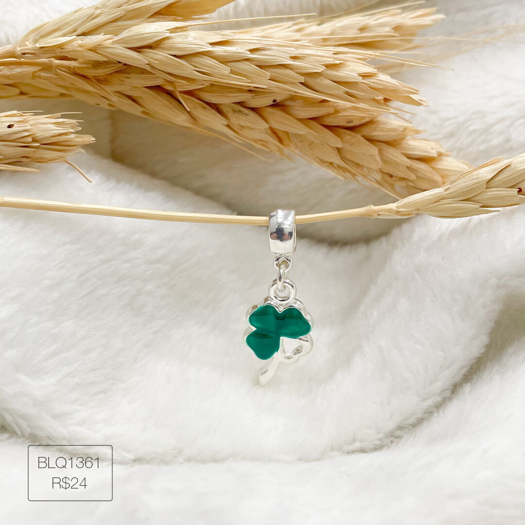 Berloque Trevo s/ 1 Folha Pendurado Esmaltado Prateado